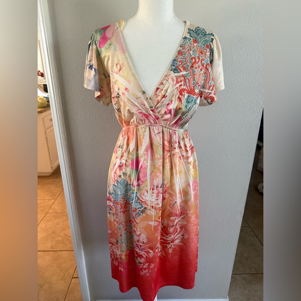 Vintage Kiara Vibrant Floral V-Neck spring  Dress